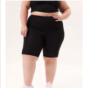 NWT Girlfriend Collective Black Compressive Long High Ride Bike Shorts